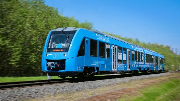 VDE study finds battery trains 35% cheaper than hydrogen