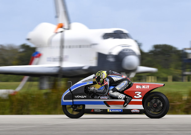 456 km/h: powered by Saft batteries, the Voxan Wattman is the fastest electric motorcycle in the world