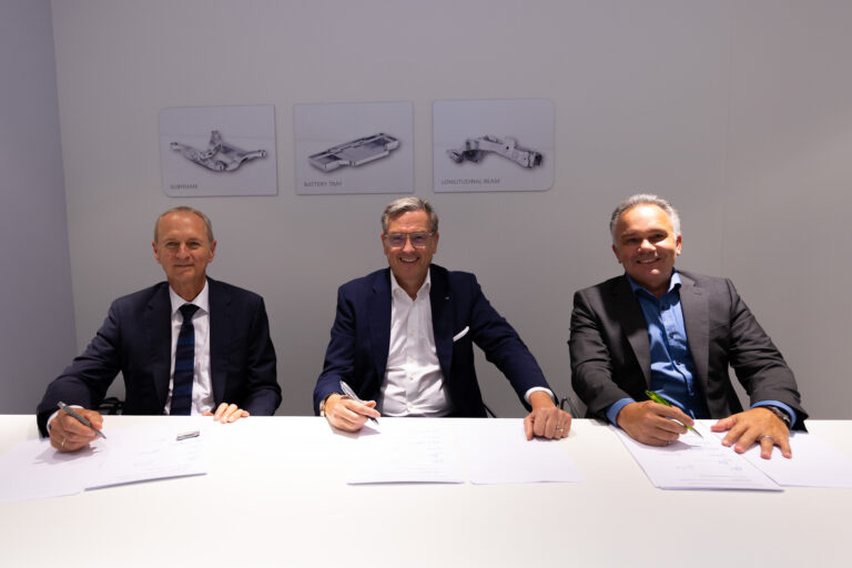 Manz, GROB-WERKE, and Dürr are entering into a unique European partnership in the field of production technology for lithium-ion batteries