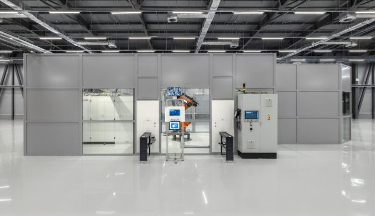 Sunlight Group increases lithium-ion capacity to 3.2GWh with automatic production lines from Manz AG